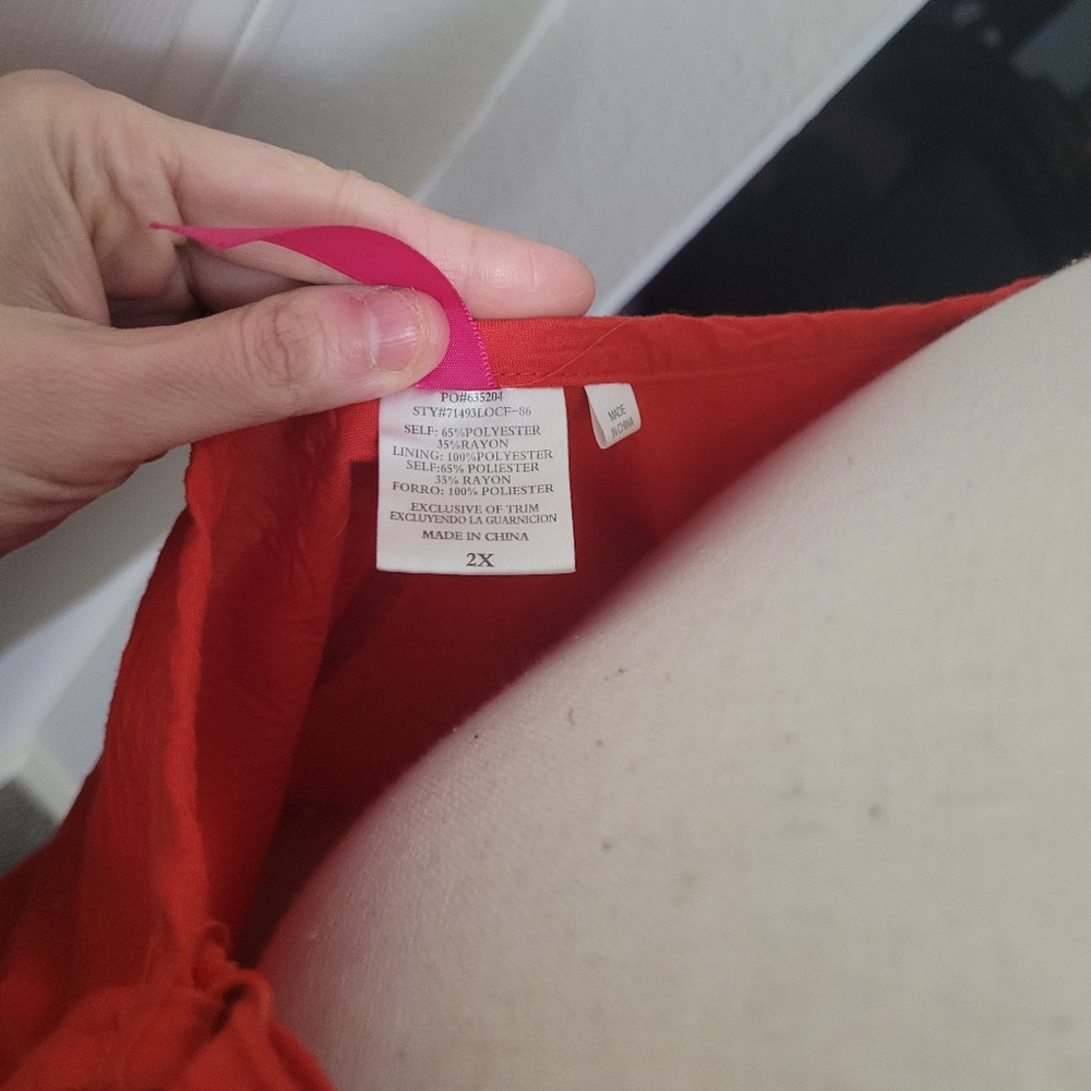 4/$25 Red Tank 2x Size - Picture 2 of 3